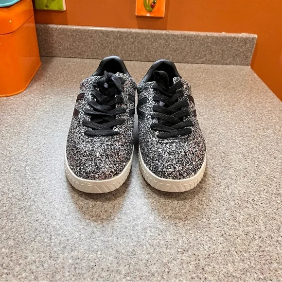 Tretorn Glitter Sneakers - Picture 4 of 12